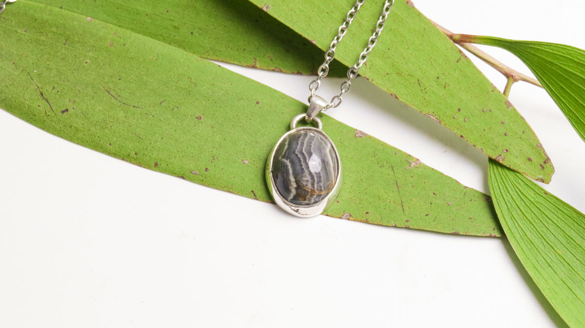 Agate Oval Cabochon Pendant – Wyloo Agate