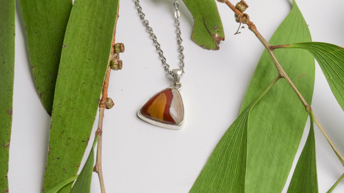 Noreena Jasper Trilinia Cabochon Pendant – Pilbara, Western Australia