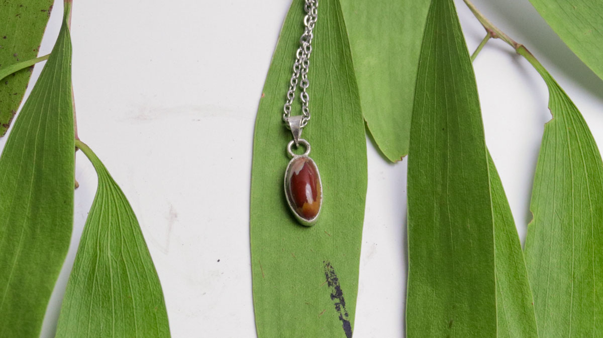 Noreena Jasper Oval Cabochon Pendant – Pilbara, Western Australia