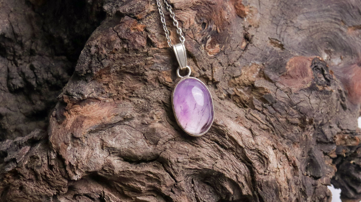 Amethyst Oval Cabochon Pendant – Wyloo, Western Australia