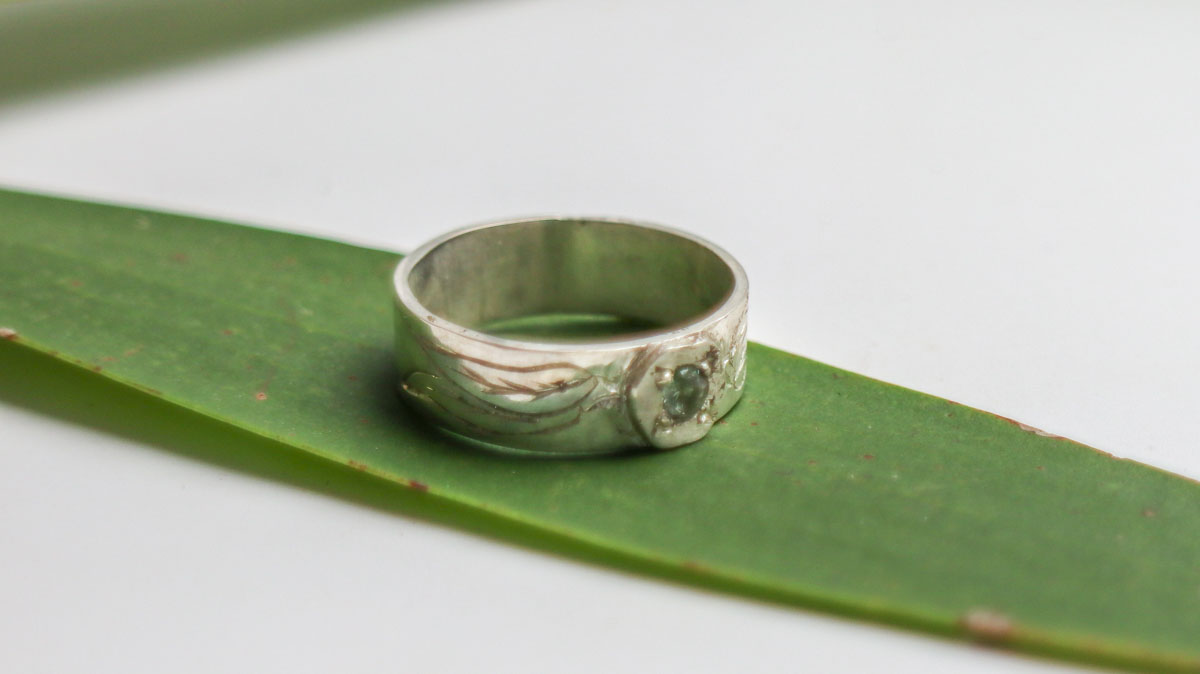 Engraved Gumleaf Ring - Green Lab Sapphire